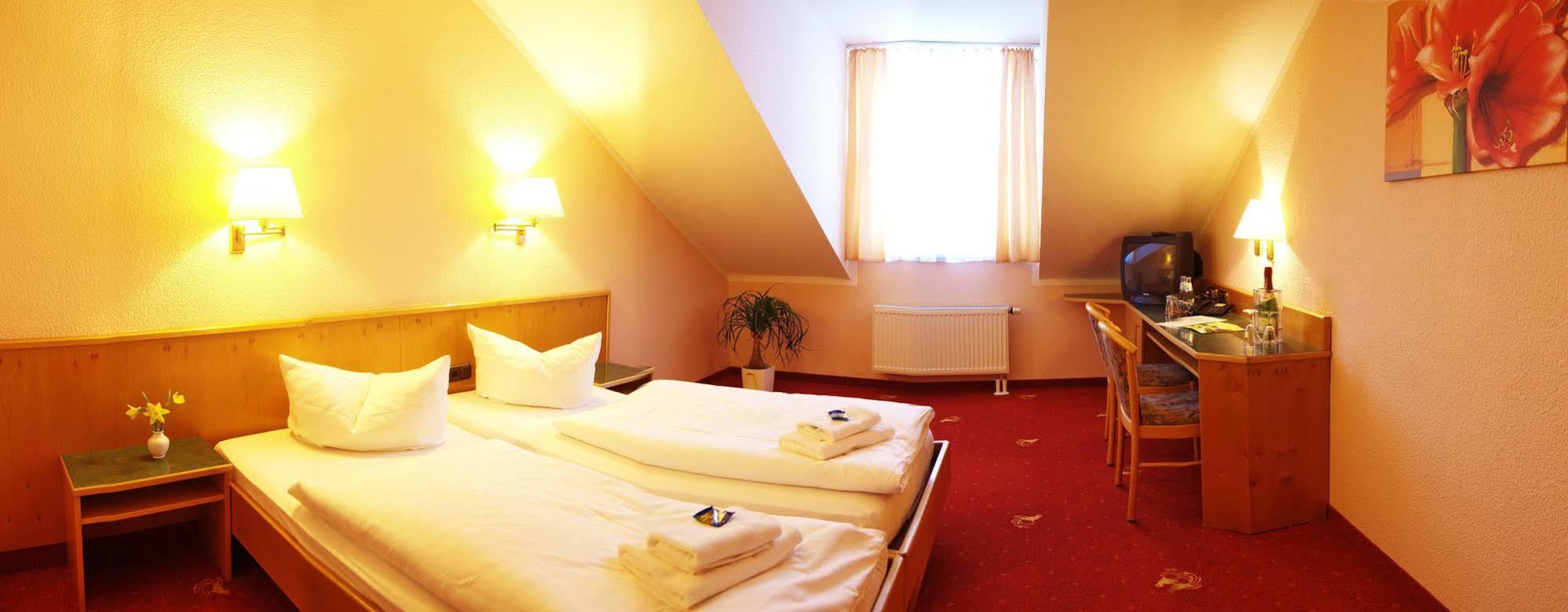 Hotel Goldener Fasan Oranienbaum-Woerlitz Exterior photo