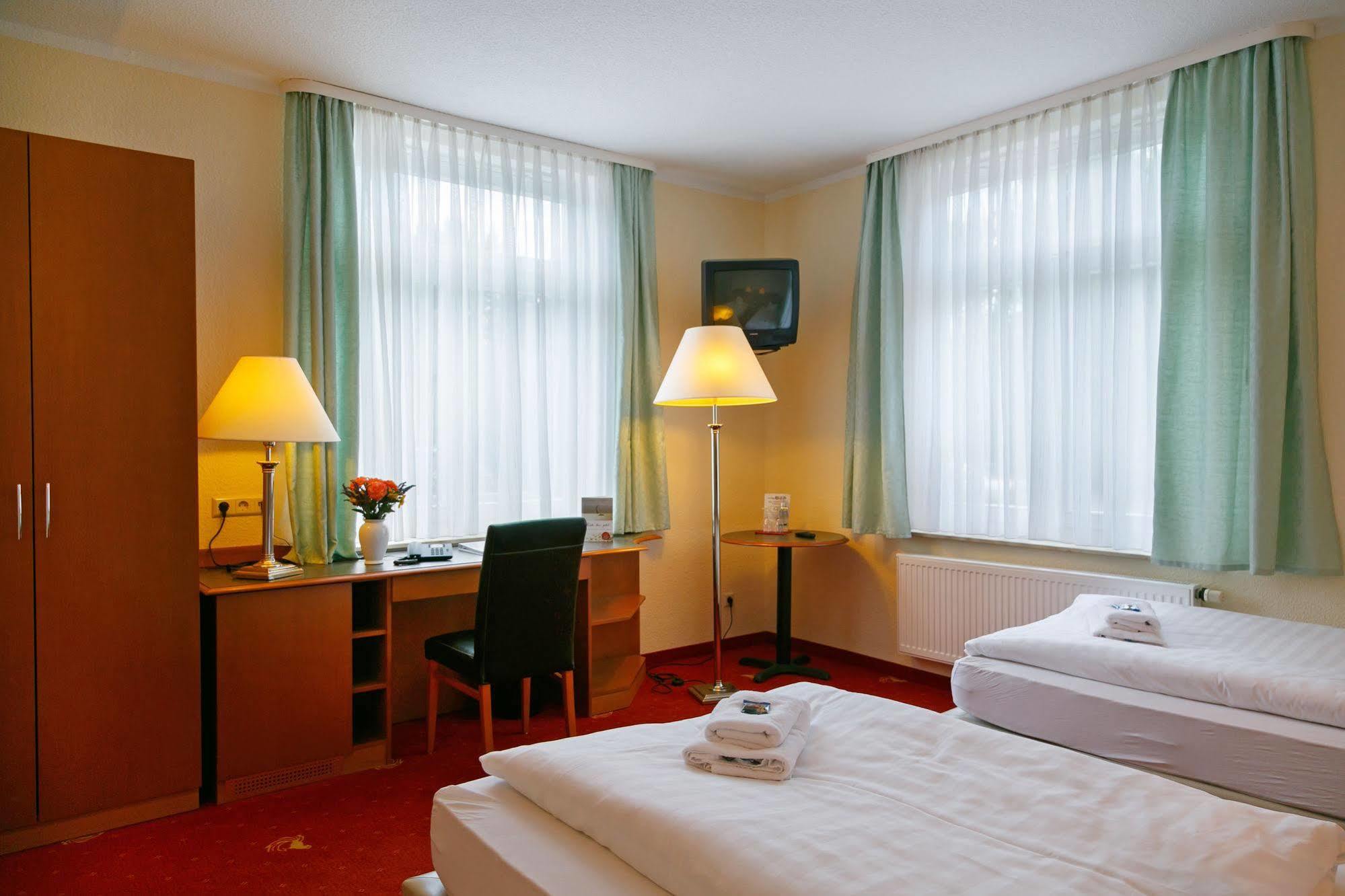 Hotel Goldener Fasan Oranienbaum-Woerlitz Exterior photo